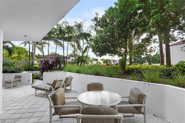 4 of 27 - 20281 E Country Club Dr 207, Aventura, FL