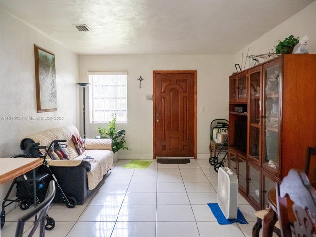 3 of 14 - 1565 Nw 127th St, North Miami, FL