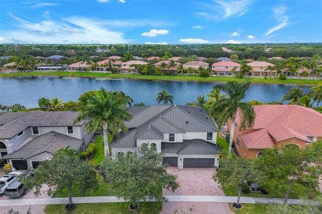 3 of 100 - 3844 W Hibiscus St, Weston, FL