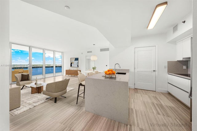 4 of 19 - 400 Alton Rd 1508, Miami Beach, FL