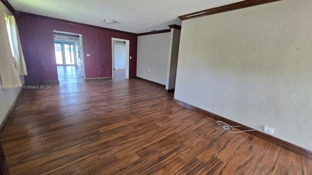 5 of 37 - 2441 W 10th Ave, Hialeah, FL