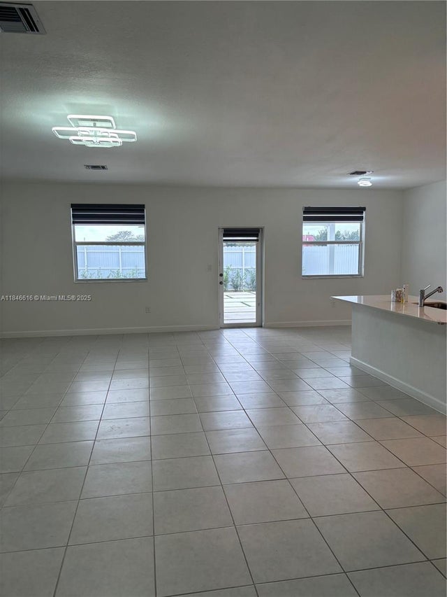 3 of 27 - 13612 Sw 184th Ln, Miami, FL