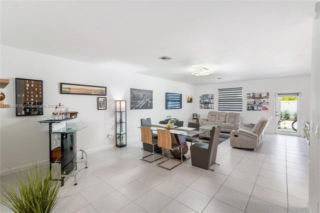 4 of 27 - 13612 Sw 184th Ln, Miami, FL