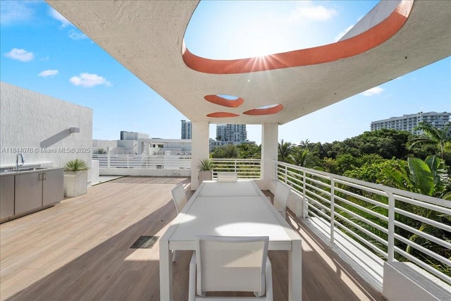 1 of 43 - 455 Ne 39th St 302, Miami, FL