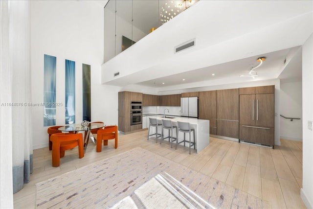 3 of 43 - 455 Ne 39th St 302, Miami, FL