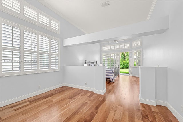 5 of 35 - 2530 Hunters Run Way, Weston, FL