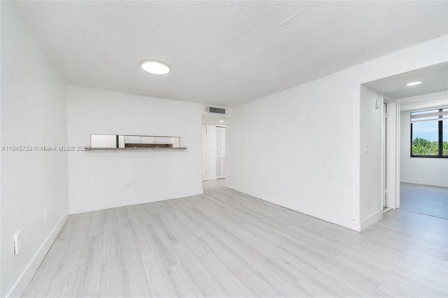 3 of 28 - 10400 Sw 108th Ave A409, Miami, FL