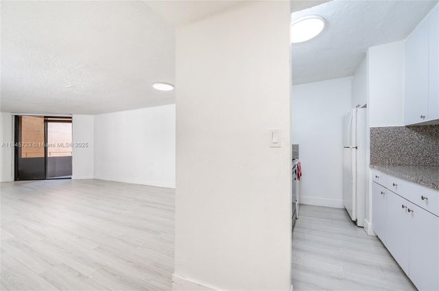 4 of 28 - 10400 Sw 108th Ave A409, Miami, FL