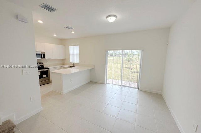 2 of 29 - 12432 Nw 23rd Ct, Miami, FL