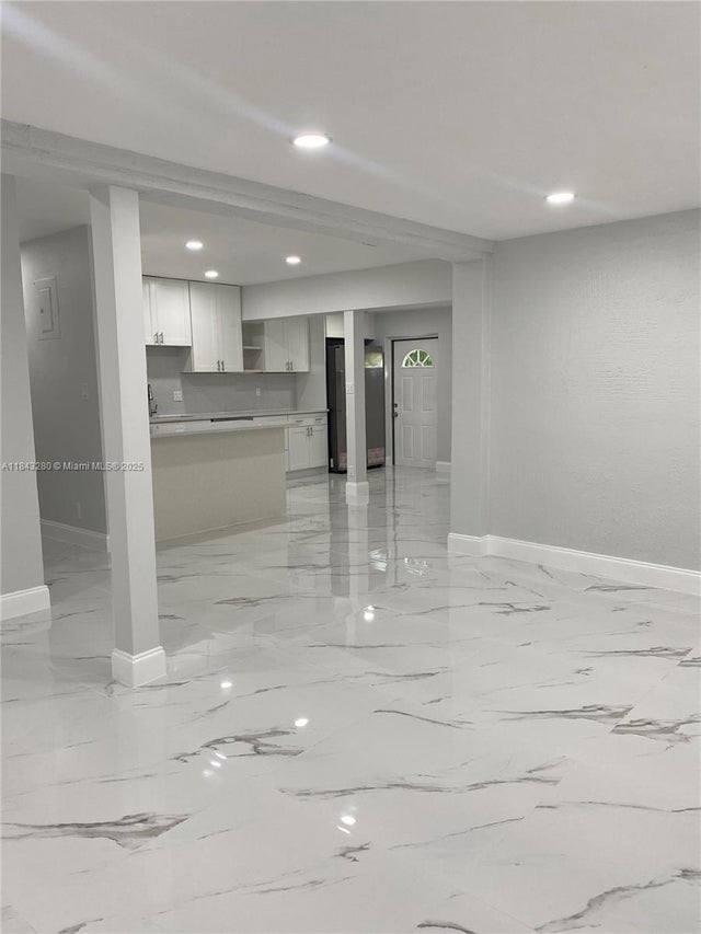 4 of 13 - 1244 Nw 1st Ave, Fort Lauderdale, FL
