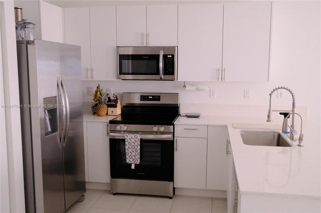 3 of 48 - 23156 Sw 130th Ave, Miami, FL