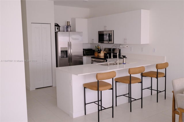 4 of 48 - 23156 Sw 130th Ave, Miami, FL