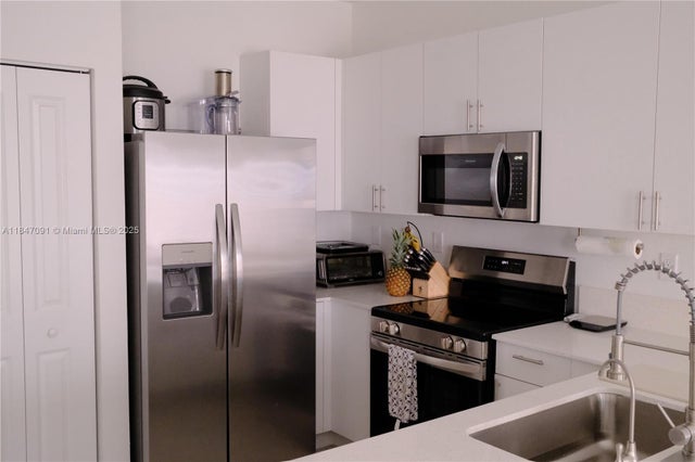 5 of 48 - 23156 Sw 130th Ave, Miami, FL
