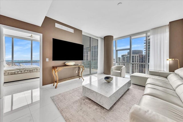 4 of 48 - 851 Ne 1st Ave 3711, Miami, FL