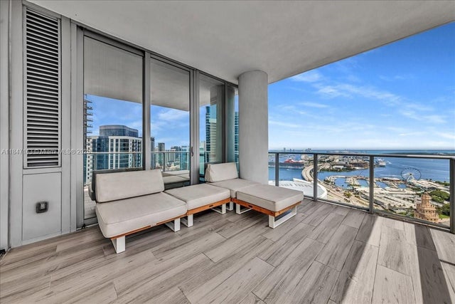 5 of 48 - 851 Ne 1st Ave 3711, Miami, FL
