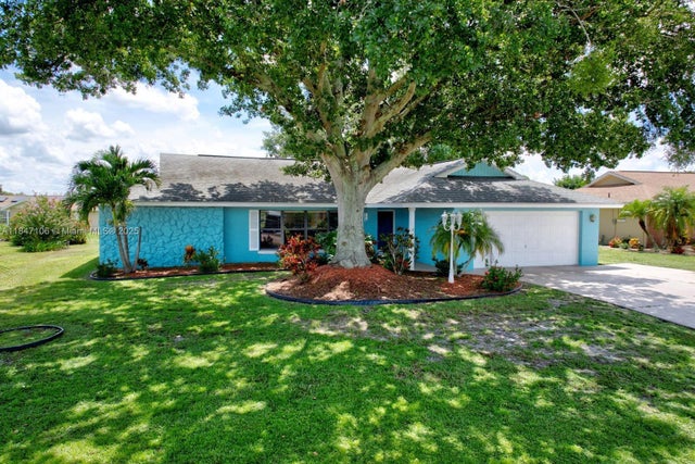 1 of 27 - 1704 Ridge St, Sebring, FL