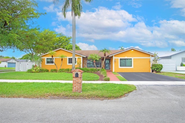 1 of 50 - 11040 Sw 140th Ave, Miami, FL