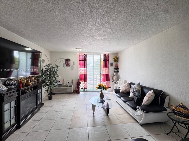 2 of 11 - 16450 Nw 2nd Ave 207, Miami, FL
