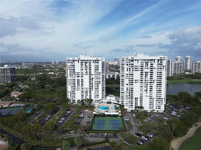 1 of 27 - 20225 Ne 34th Ct 517, Aventura, FL