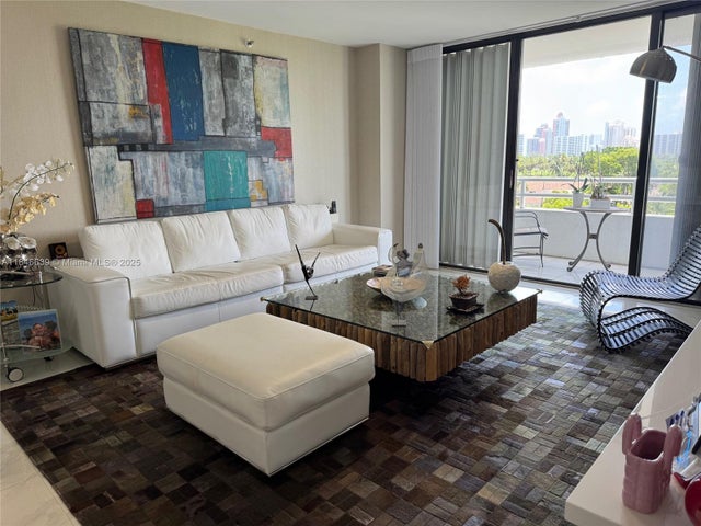 3 of 27 - 20225 Ne 34th Ct 517, Aventura, FL