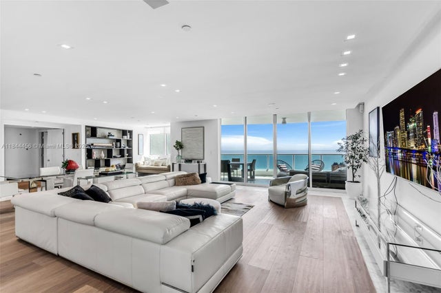 3 of 55 - 20201 E Country Club Dr 2808-2809, Aventura, FL