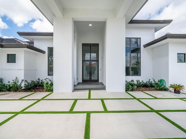 2 of 78 - 2610 Sw 130th Ave, Miami, FL