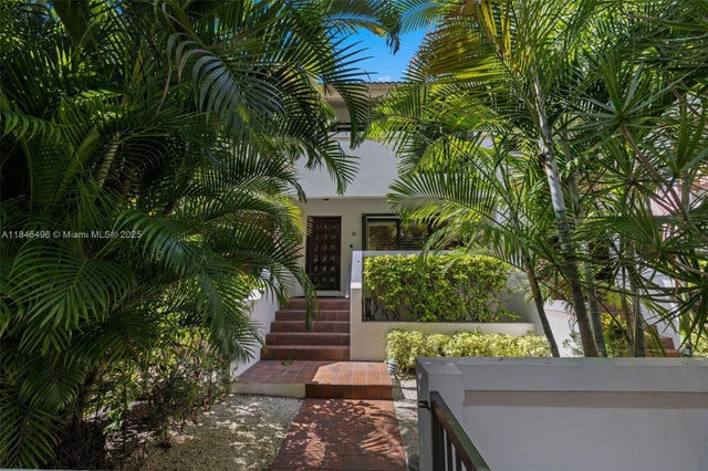 1 of 32 - 2600 Cardena St 2, Coral Gables, FL