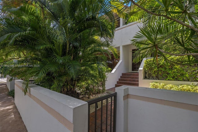 2 of 32 - 2600 Cardena St 2, Coral Gables, FL