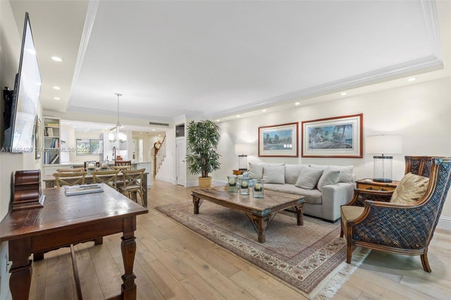 3 of 32 - 2600 Cardena St 2, Coral Gables, FL