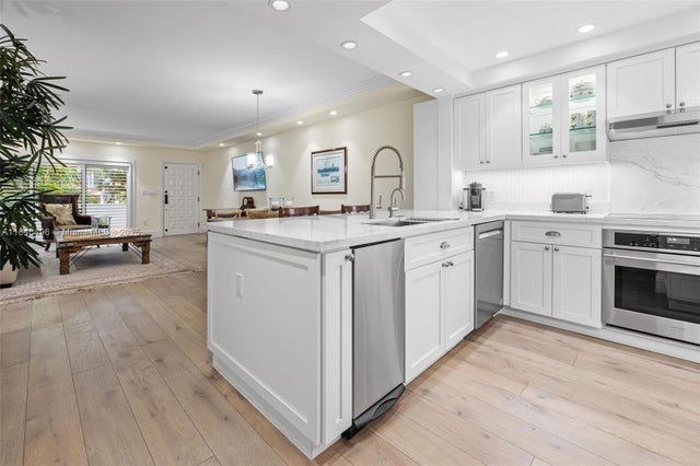 5 of 32 - 2600 Cardena St 2, Coral Gables, FL