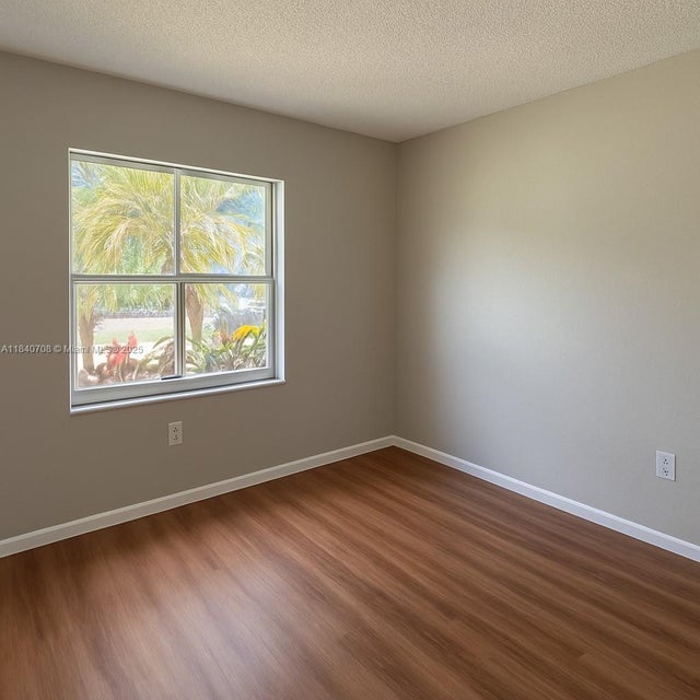 3 of 12 - 5462 Nw 49th Ct, Coconut Creek, FL