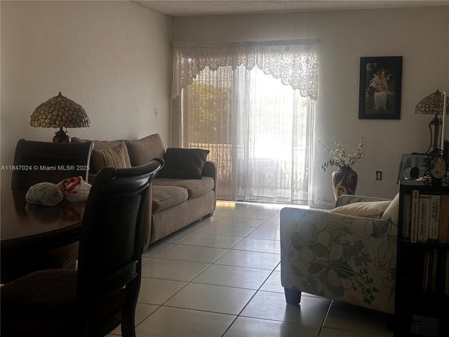 3 of 7 - 17530 Nw 68th Ave C4014, Hialeah, FL