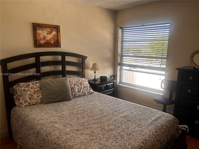 4 of 7 - 17530 Nw 68th Ave C4014, Hialeah, FL