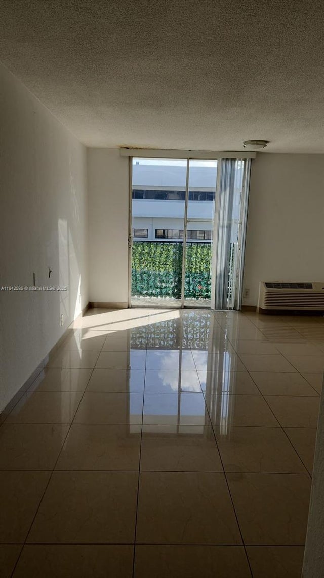 2 of 9 - 16450 Nw 2nd Ave 206, Miami, FL