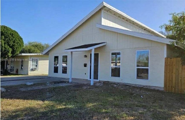 1 of 12 - 1230 Bernice Dr, , FL