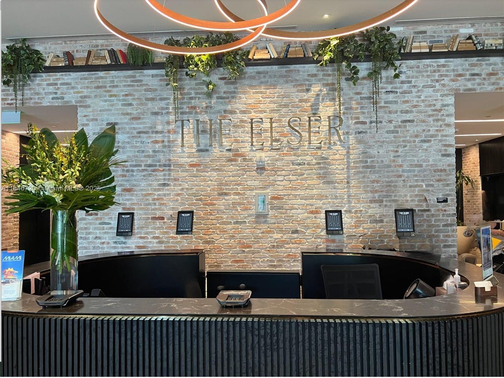 398 Ne 5th St 1412, Miami