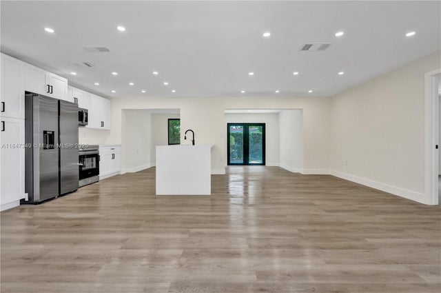 4 of 58 - 2180 Nw 74th Ave, Sunrise, FL