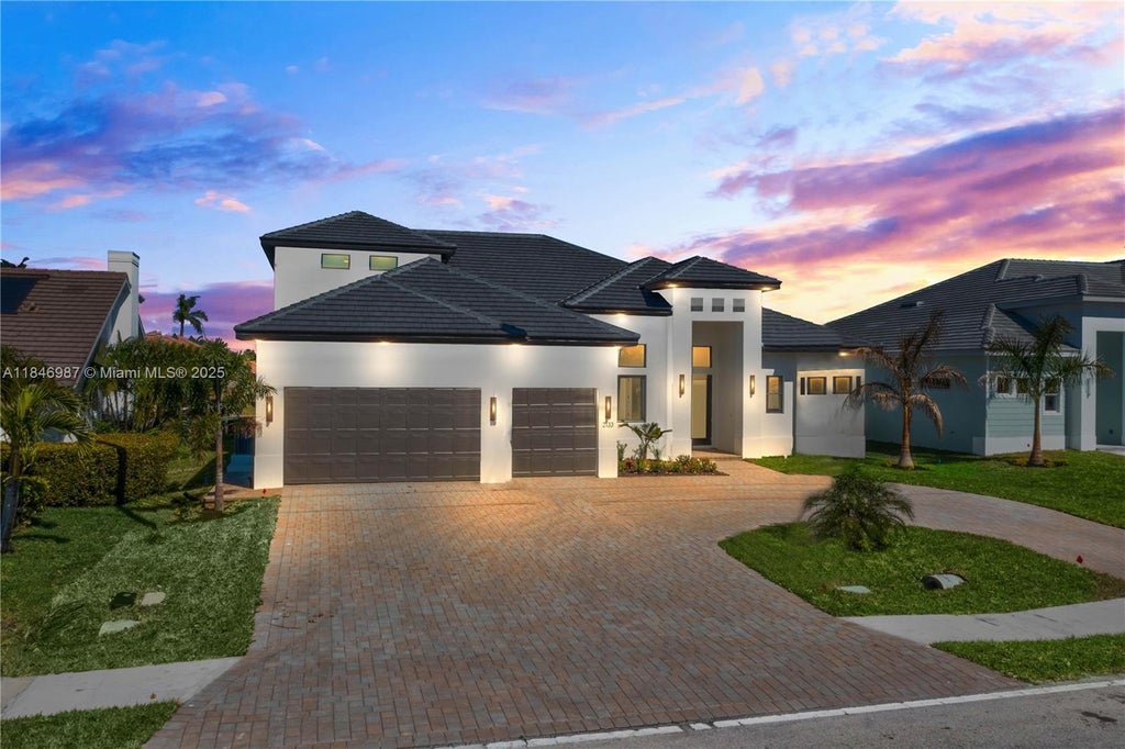 2133 Cape Coral Pkwy West, Cape Coral