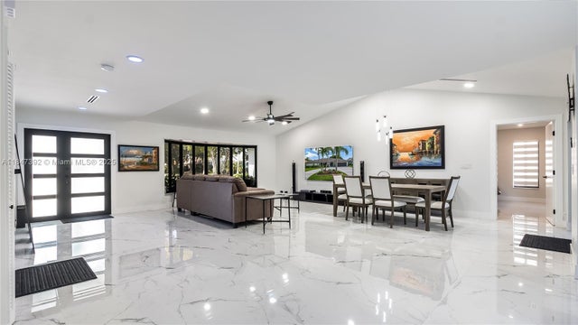 5 of 39 - 11396 Nw 3rd Pl, Coral Springs, FL