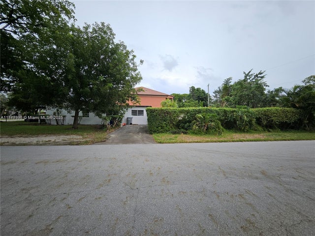 3 of 28 - 700 Ne 7th St, Pompano Beach, FL