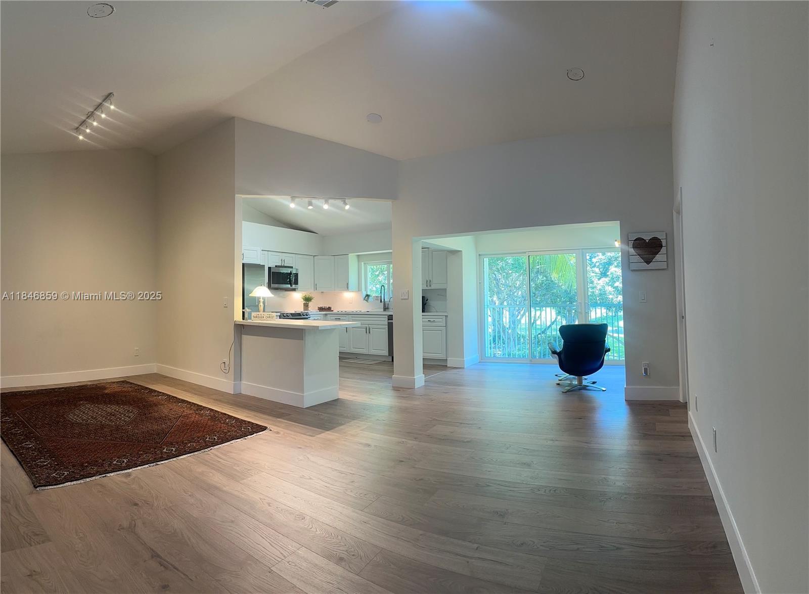 Photo of Listing #A11846859