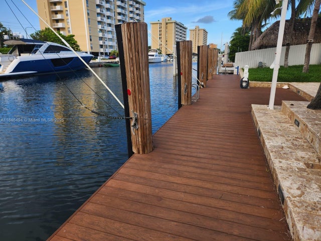 2 of 17 - 2055 Arch Creek Dr, North Miami, FL