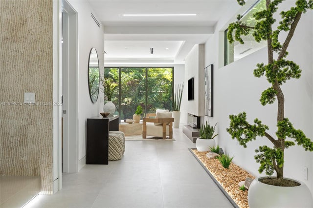 5 of 33 - 807 Sw 12th Ave, Fort Lauderdale, FL