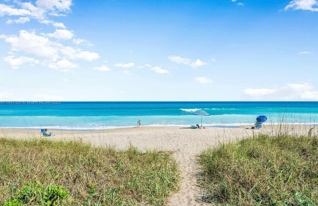 2 of 21 - 10044 S Ocean Dr 105, Jensen Beach, FL