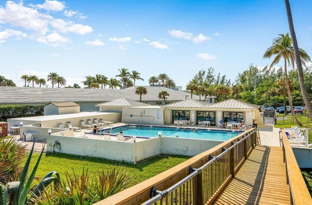 3 of 21 - 10044 S Ocean Dr 105, Jensen Beach, FL