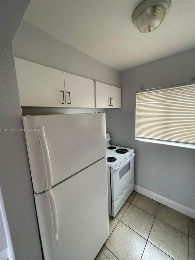 3 of 18 - 2330 Nw 11th St 9, Miami, FL