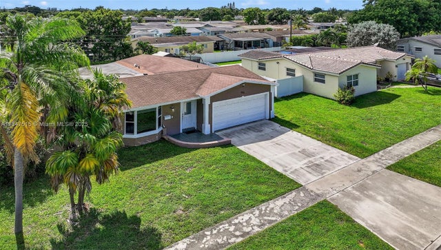 4 of 48 - 1055 Nw 66th Ave, Margate, FL