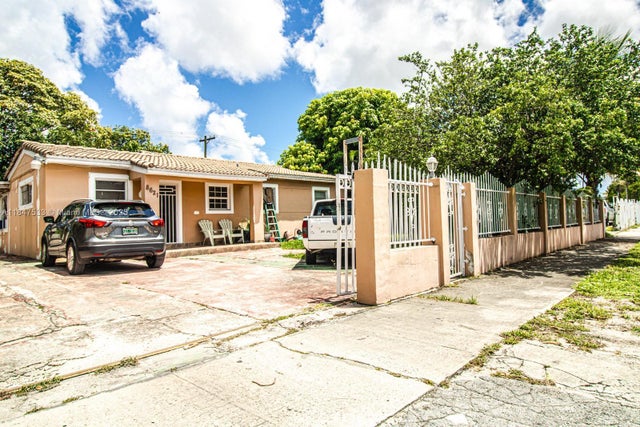 2 of 24 - 8621 Nw 35th Ct, Miami, FL