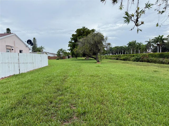 1 of 38 - 13821 Sw 42nd Ter, Miami, FL