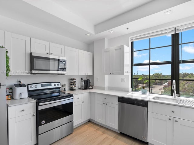 3 of 25 - 4100 Sw 64th Ave 301, Davie, FL